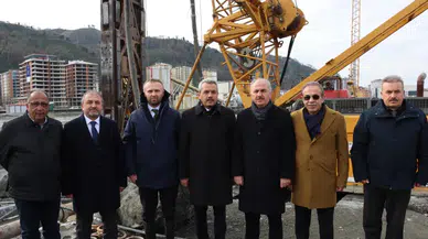 Vali Baydaş ve Başkan Metin Rize Şehir Hastanesi çalışmalarını incelediler