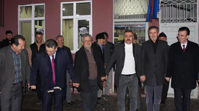 Deregözü Mahallesi Coşkuyla Karşıladı, Başkanlar Vatandaşlarla Buluştu