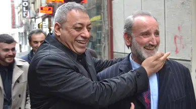 Ümit Çebi Sokak çalışmaları sırasında AKP Ortahisar ilçe Başkanı Selahattin Çebi ile karşılaştı