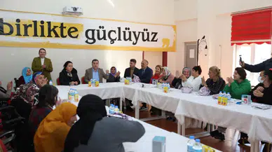 Tablo Hediye Edildi: Mustafa ve Meltem Eldivan, Özel Gereksinimli Vatandaşları Ziyaret Etti