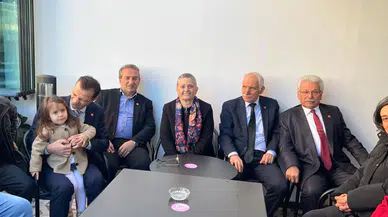 Sürmene’de Kurtuluş Coşkusu: CHP İlçe Başkanı ve Belediye Başkan Adayı Tören Alanında