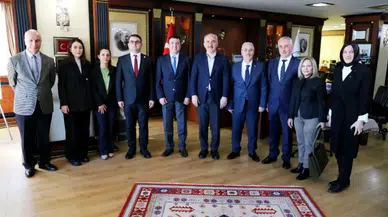 Rahmi Metin konuklarını ağırladı