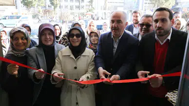 Başkan Metin kadınların düzenlediği "El Emeği Göz Nuru" sergisini ziyaret etti