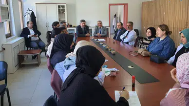 Başkan Rıfat Özer ilkokulu ziyaret etti