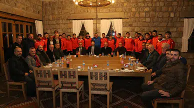 Arhavi 08 Spor Kulübü’ne Moral Yemeği Verildi: İlçe Protokolünden Tam Destek