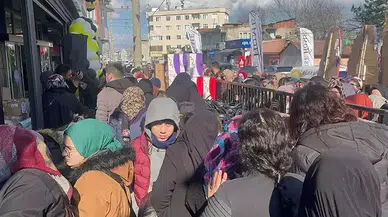 Açılışa özel kampanya düzenleyen mağazada izdiham yaşandı