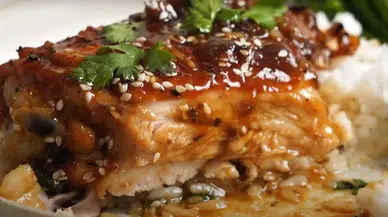 Akşam için pişirebilecek pratik yemek arayanlara: Ballı soya soslu tavuk tarifi