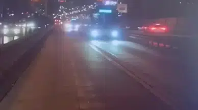 Beylikdüzü'nde şoförün öldüğü metrobüs kazası kamerada