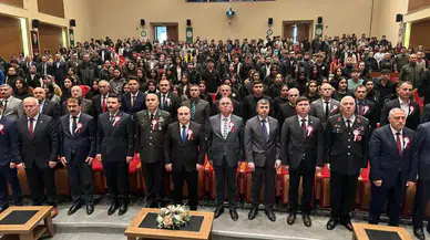 Artvin Belediye Başkanı Demirhan Elçin, İstiklal Marşı'nın Kabulü ve Mehmet Akif Ersoy'u Anma Günü Programına Katıldı