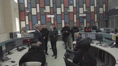 Vali Baydaş 112 Acil Çağrı Merkezi'ni ziyaret etti