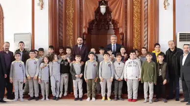 Vali Baydaş Berat Camii 7-10 yaş Kur'an kursunu ziyaret etti