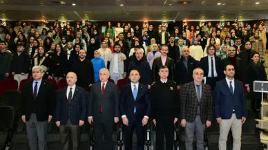 Trabzon'da İstiklal Marşı ve Mehmet Akif Konulu Panel Düzenlendi