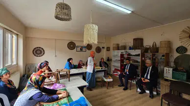 Kaymakam Böyük halk eğitim kurslarını ziyaret etti