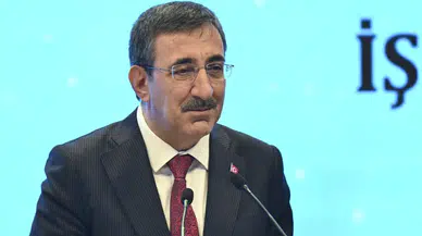 Cumhurbaşkanı Yardımcısı Yılmaz şehit ailesini ziyaret etti