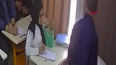 ŞANLIURFA Boğazına cisim kaçan öğrenciyi öğretmeni Heimlich manevrası ile kurtarıldı