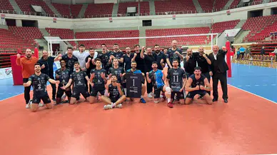 Erkekler voleybolda Altekma ve Milas Belediyespor finalde