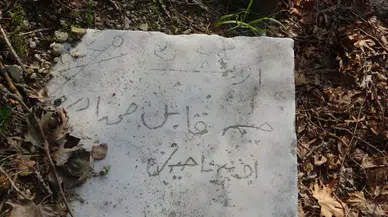 Çanakkale Savaşları'nda görev alan askerler, isimlerini mermere kazımış