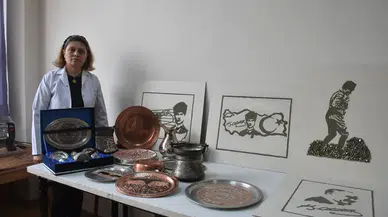 Murgul'da bakır işlemeciliği kursuna katılan kadınlar meslek sahibi oluyor