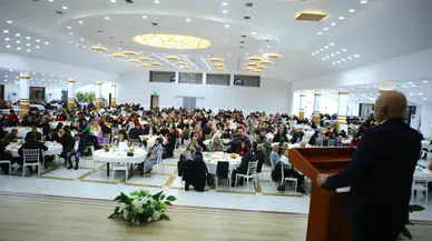 Başkan Avni Kahya, iftar yemeğinde belediye personeliyle buluştu