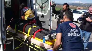 Lastiği patlayan minibüs devrildi, sürücü yaralandı