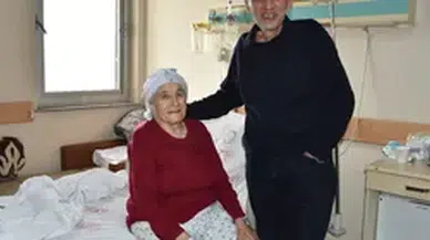 Trabzon'da 84 yaşındaki kadının karnından 10 kilogramlık kitle ameliyatla alındı