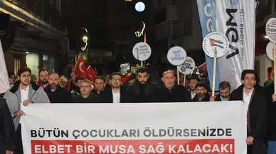 Trabzon'da teravih sonrası Filistin'e destek yürüyüşü gerçekleştirildi