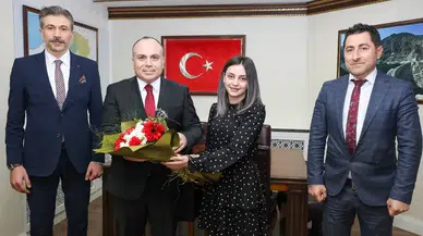 Artvin Kültür ve Turizm Müdürü Aytekin ve beraberindeki heyetten Vali Ünsal'a ziyaret
