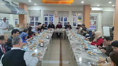Fındıklı'da yaşayan depremzedeler için iftar programı düzenlendi