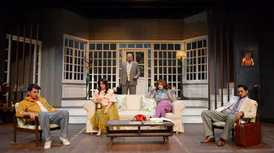 "Komik Para" adlı tiyatro oyunu Rize'ye geliyor