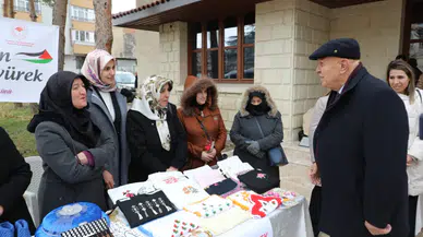 Bayburt Belediye Başkanı Pekmezci ve Vali Eldivan, Filistinli Kadınlar İçin Kermeste Buluştu