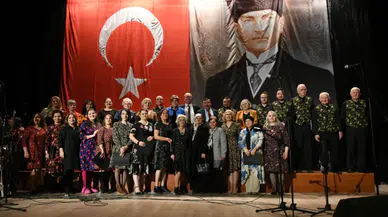 Artvin Belediyesi Türk Musiki Korosu Coşkuyla Kutladı: Artvin’in Kurtuluşu 103. Yılını Müzikle Taçlandırdı!