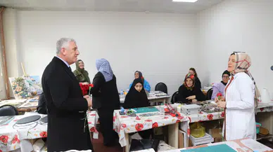 Of Belediye Başkanı Sarıalioğlu, 8 Mart Dünya Kadınlar Günü'nü Kutladı