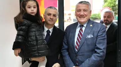 Yomra Belediye Başkanı Bıyık ve Önceki Milletvekili Hüseyin Örs, Kaşüstü Mahallesi'nde Yeni İşletmenin Açılışını Gerçekleştirdi