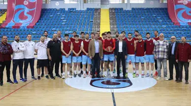 Trabzonsporlu yöneticiler basketbol takımını ziyaret etti