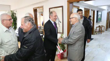 Başkan Ataselim Bayramlaşma Programında Vatandaşları Ağırladı