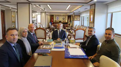 Valilikte Rize'de devam eden projeler için toplantı düzenlendi