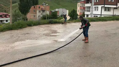 Bayburt Belediyesi Temizlik İçin Kolları Sıvadı
