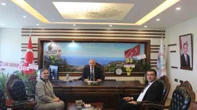 Derepazarı Kaymakamlık personeli Başkan Şaban Kalçayı tebrik etti