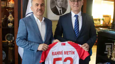 Hentbol Federasyonu Başkanı Kılıçtan Başkan Metin'e ziyaret