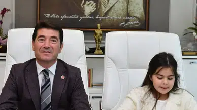 Ortahisar Belediye Başkanı Kaya, koltuğunu ilkokul öğrencisine devretti