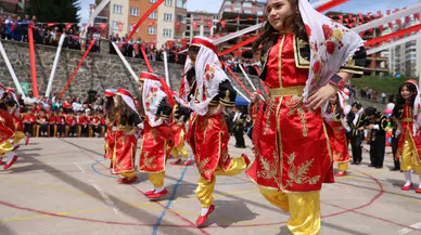 23 Nisan Ulusal Egemenlik ve Çocuk Bayramı Karadeniz'de törenlerle kutlandı