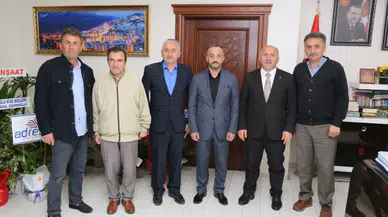 Başkan Çiftçi ziyaretçilerini kabul ediyor