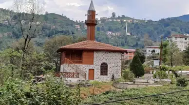 Kalkandere Tarihi Tulun Camii tekrardan ibadete açılıyor.