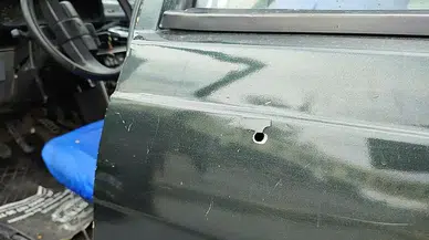 Trabzon'da trafikte silahlı saldırı! Silahım kontrolsüzce patladı