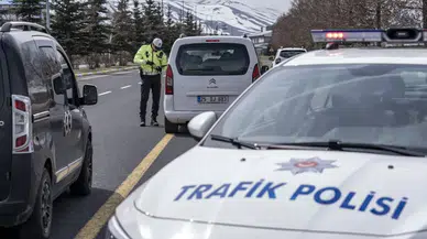 Erzurum polisi bayramda "kara haber" gelmesin diye trafik denetimlerini sıkılaştırdı
