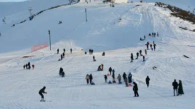 Kayak merkezlerinde en fazla kar kalınlığı 173 santimetreyle Hakkari'de ölçüldü