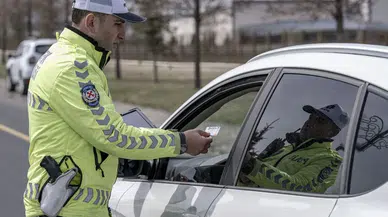Erzurum'da jandarma havadan ve karadan trafik denetimlerini artırdı