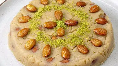 Osmanlı saraylarının vazgeçilmez tatlısı: Sultanların sevdiği Helva-i Hakani tarifi