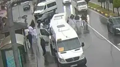 Servis kiralayan üniversitelilerin darbedildiği olayın kamera görüntüleri ortaya çıktı