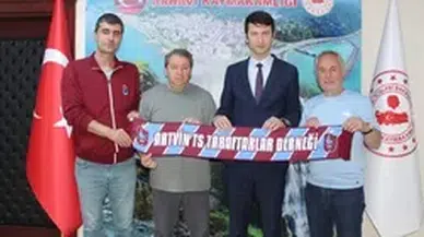 Artvin Trabzonspor Taraftarlar Derneği yöneticilerinden kaymakamlara ziyaret